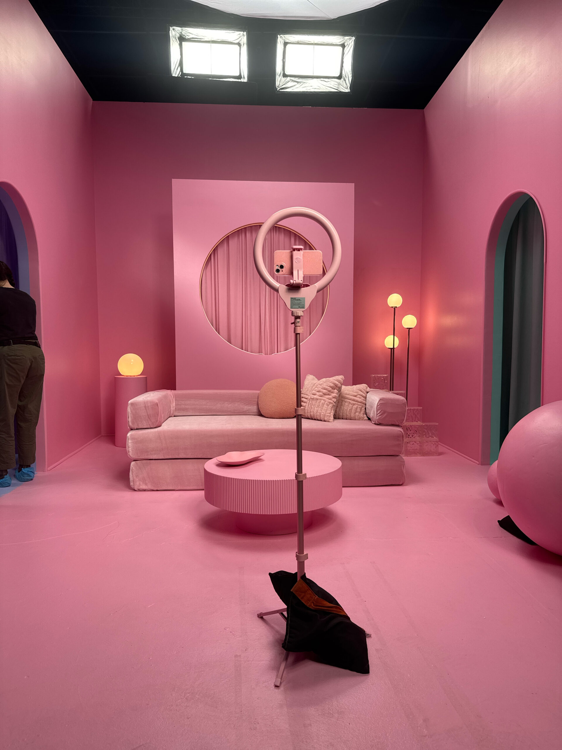 KISS Nails BTS still 4