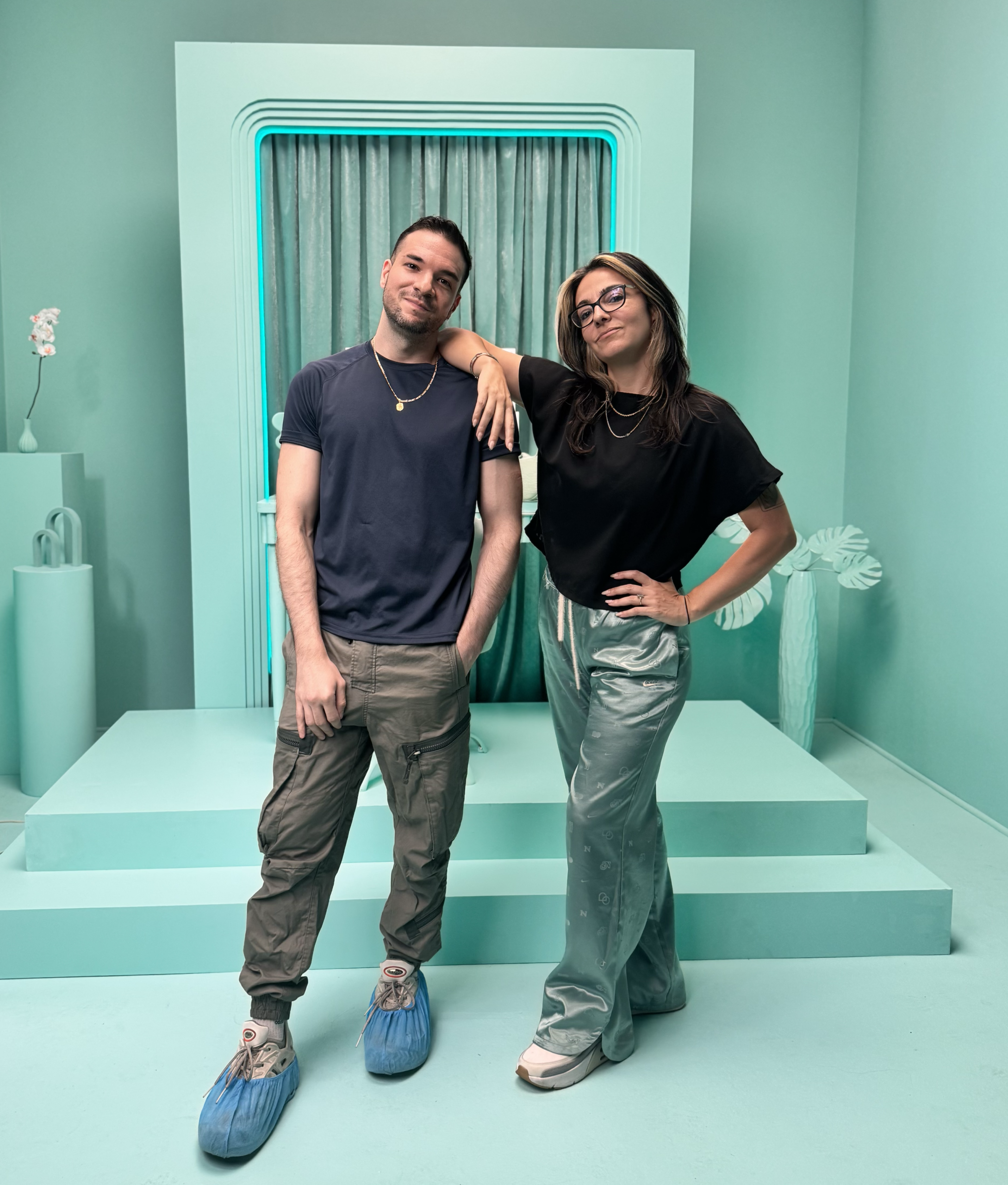 KISS Nails BTS still 2